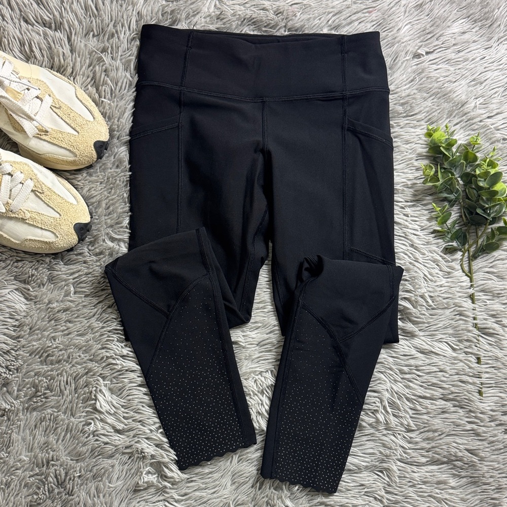 Lululemon Tight Stuff Tight II (First Release)
Black size 4